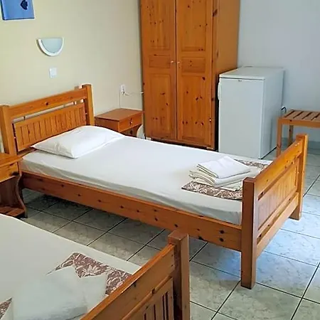 Aratos Hotel